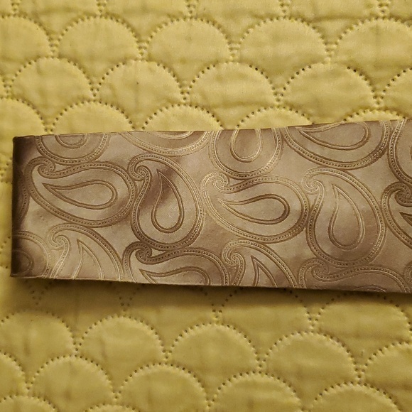 Neck Tie - Picture 2 of 3